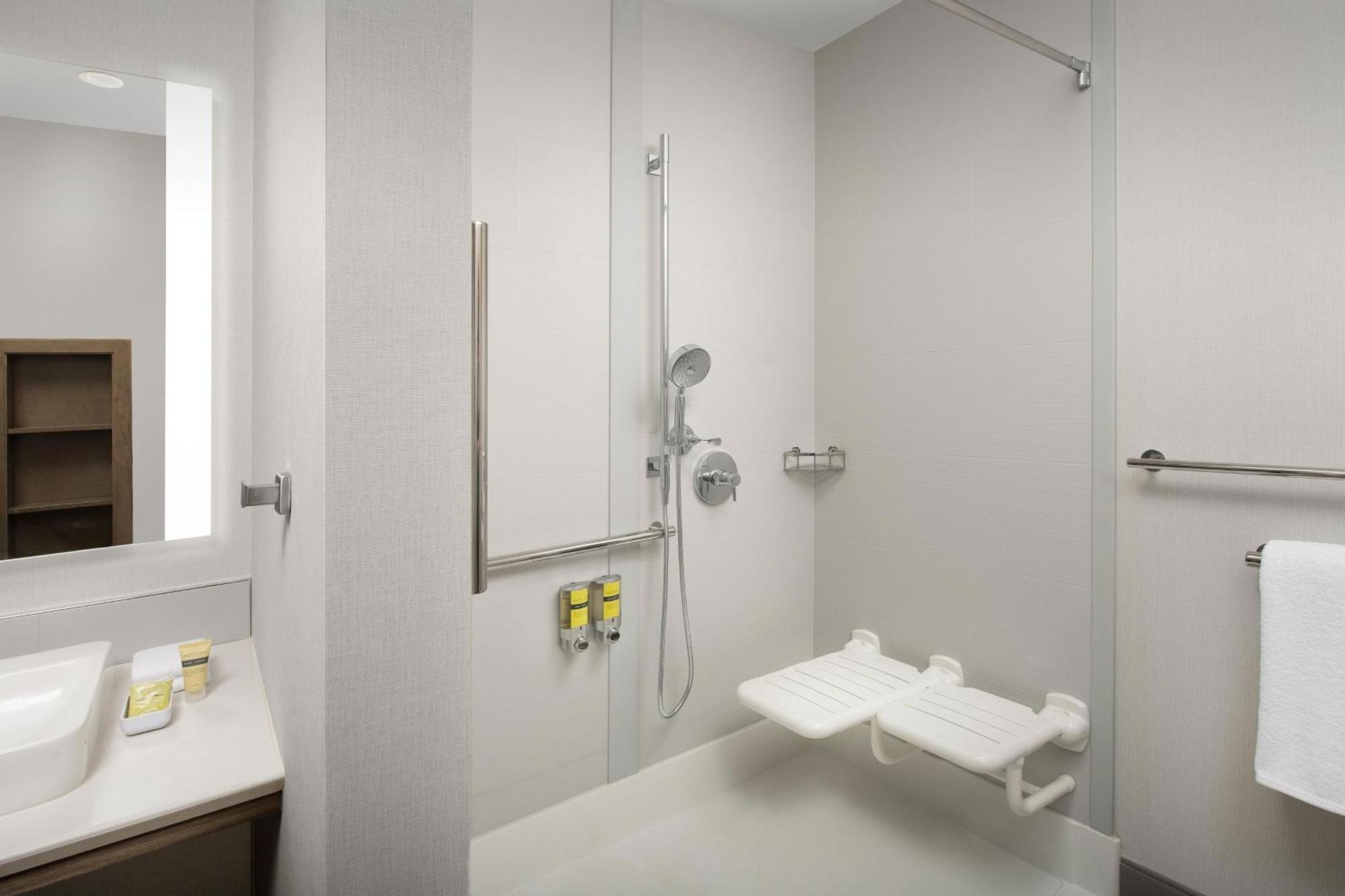Hotel Element Seattle Sea-tac Airport 3*